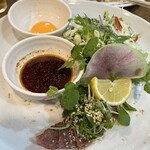 ひろしま丸かじり 中ちゃん - ✅ウニクレソン(ハーフ)¥1.500
✅ユッケ風ステーキ(ハーフ)¥1.600
✅焼きそば¥1.000
　※後会計〜キャッシュレス決済可能