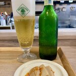 えびそば 緋彩 - まずはビール（サービスのメンマ付き）