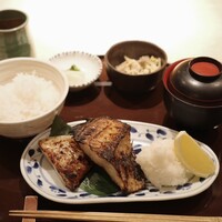 伊豆の旬 やんも 丸の内店 - 