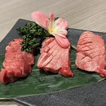 黒毛和牛焼肉八六 一頭牛 難波法善寺店 - 