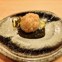 鮨 よし田 - つまみの一品、しゃりに鮑の肝