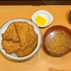 とんかつ太郎 - 4枚カツ丼1390円＋ごはん大盛120円＋わかめ汁130円