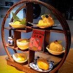 Chinese Dining 杏花楼 - 【特選コース】より/飾り棚お楽しみ前菜