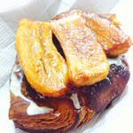 コンセントマーケット - キャラメルバナナのクロワッサン ¥180＋税