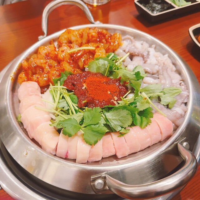 ナコプセ食べるなら』by ヤジコ : サウィ食堂 新大久保3号店 - 西武