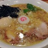 中華そば ムタヒロ  - 塩煮干し味玉。なかなか具材も豊富、隠れている雲呑が面白い。