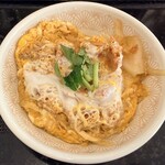 かつ庵 - 料理写真:「熟成ロースかつ丼 小盛」550円税込み♫