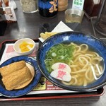 資さんうどん - 料理写真: