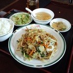 大福源 - おすすめランチ(600円)。今日は豚肉野菜炒めでした。いつも美味いね。