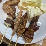 やきとり 山鳥 - 焼き鳥5種盛り780円