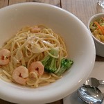 Ene cafe - ene cafe ＠中葛西 ランチ エビ入りウニ風味のクリームパスタ 900円（税別） これに選べるドリンク付き