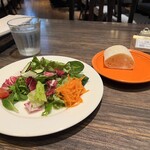 grigio la tavola - 
