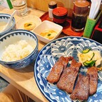萃萃 - 