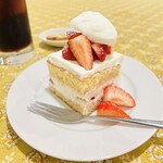 コルマータ - いちごたっぷり