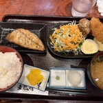 未蔵や - 鯖と唐揚げアジフライ半身セット　1,450円税込