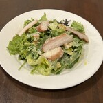 洋食や なかむら - 自家製スモークチキンのシーザーサラダ