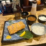 とんかつ 串揚げ 優膳 - 