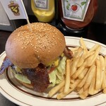 ムースヒルズダイナー - ベーコンチーズバーガー