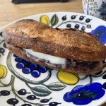 繁邦 - テイクアウトのあんバターサンド