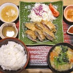 大戸屋 - 料理写真:鰹の梅はさみ揚げ定食(ご飯特盛り;麦みそ汁)