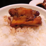 釘本食堂 - タイ料理屋で豚足をおかずにご飯を食べたことはありますが、日本の食堂では初めてです。
      実は、豚足より印象が良かったのは、白ご飯が美味しかったことです。