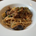 カフェ ぴど - 友人の「牛肉となすのクリームボロネーゼ」