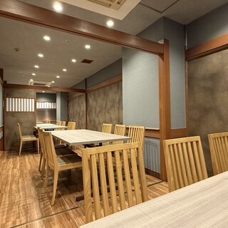 3名様～6名様のも多テーブル席もご用意しております。
