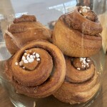 new born CAFE - シナモンロール