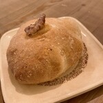 MOGA - 自家製パン