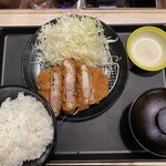 松のや - 料理写真:大麦豚厚切りリブロース定食