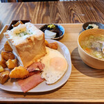 きょうとて - 料理写真:パンのおなかがチキングラタン～☆
