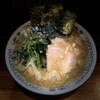 横浜豚骨醤油ラーメンYOLO - 