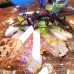 ラ・ルーチェ - メジナのカルパッチョ  白子添え
  長芋のマリネ、金柑