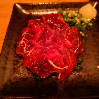 立呑み 浅草 洒落者 - 料理写真:イワシ鯨刺し