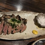 居酒屋 矢三朗 - 白レバーの藁焼き