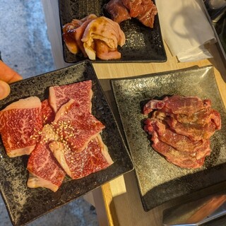 立喰い焼肉　おやびん - 料理写真: