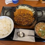 かつや - 料理写真:肉あんかけロースカツ定食
