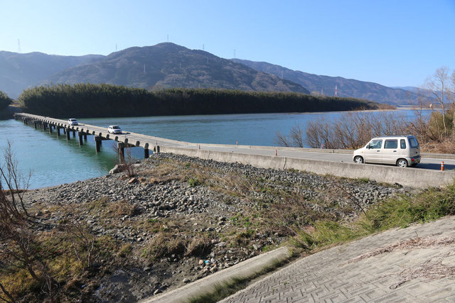 中华そば くにおか - 脇町潜水桥