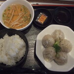 博多豚骨ラーメンまるせん - 料理写真:焼売定食