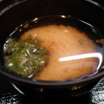 まぐろ専門店 まぐろ - めかぶの味噌汁