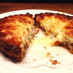 chez le mak - 【2015年2月再訪】キッシュ・ロレーヌ（1.200円）。香りがすごいのにとても軽いので、これだけ大きくても一人でペロリイケます。タルト生地は超サクサク。