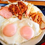 すず春 - 目玉焼き定食 (フライ付)