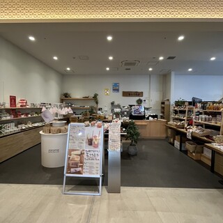 真栄多商店_2