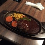 牛吟 - スカスカに見えたハンバーグランチ