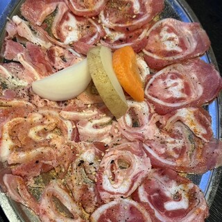 焼肉さかえや - 料理写真:豚なんこつ