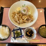 HANA-HANA - 豚の生姜焼き定食(昼食付) 600円