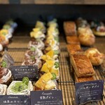 丘の上のパン屋 - 