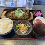 辨慶 - ねぎ焼きもつ定食
