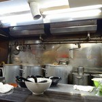 横浜家系らーめん 武術家 - 「武術家」平成27年2月24日再訪問　厨房