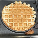  しゃぶ葉 - 1.5杯でちょうどいい丸型のワッフルが完成( •̀∀•́ )b